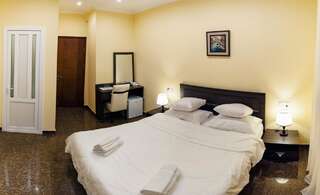 Отель Mia Casa Hotel Yerevan Ереван Стандартный двухместный номер с 1 кроватью или 2 отдельными кроватями-10