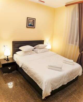 Отель Mia Casa Hotel Yerevan Ереван Стандартный двухместный номер с 1 кроватью или 2 отдельными кроватями-21