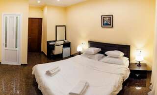 Отель Mia Casa Hotel Yerevan Ереван Стандартный двухместный номер с 1 кроватью или 2 отдельными кроватями-23